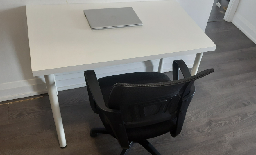 IKEA office table White and Ergonomic chair Black - photo 3