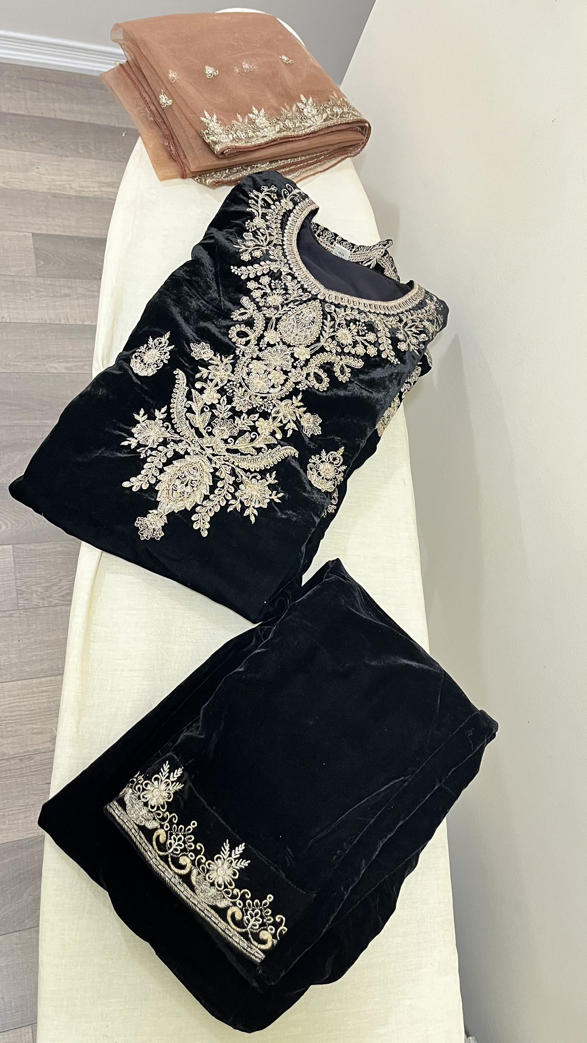 Designer Velvet suit image indicator(3)