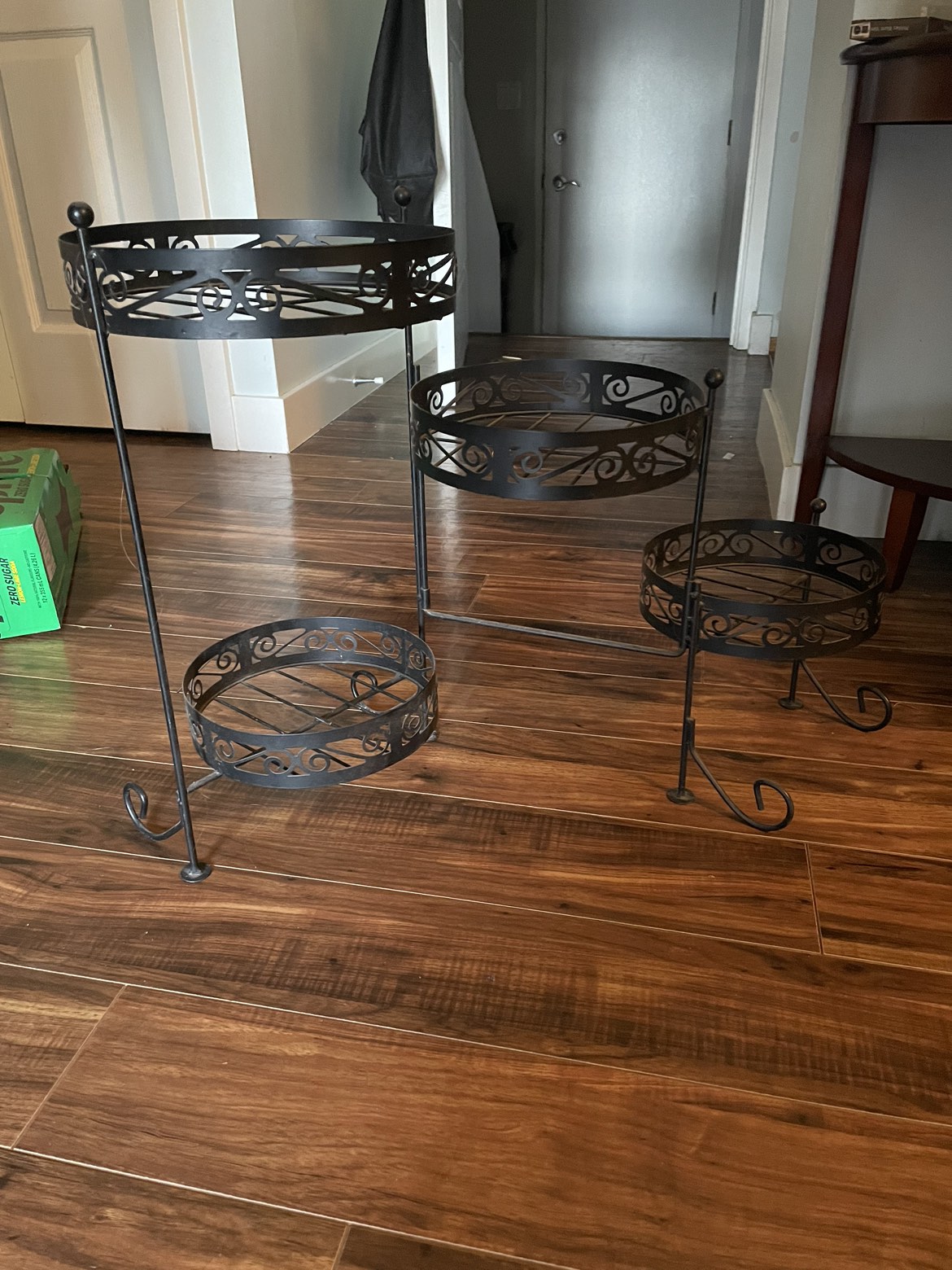 Plant stand (metal)