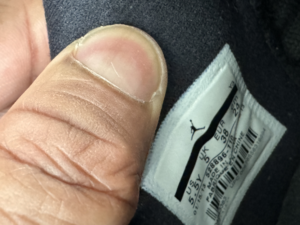 Jordan 11 low tuxedo - photo 5