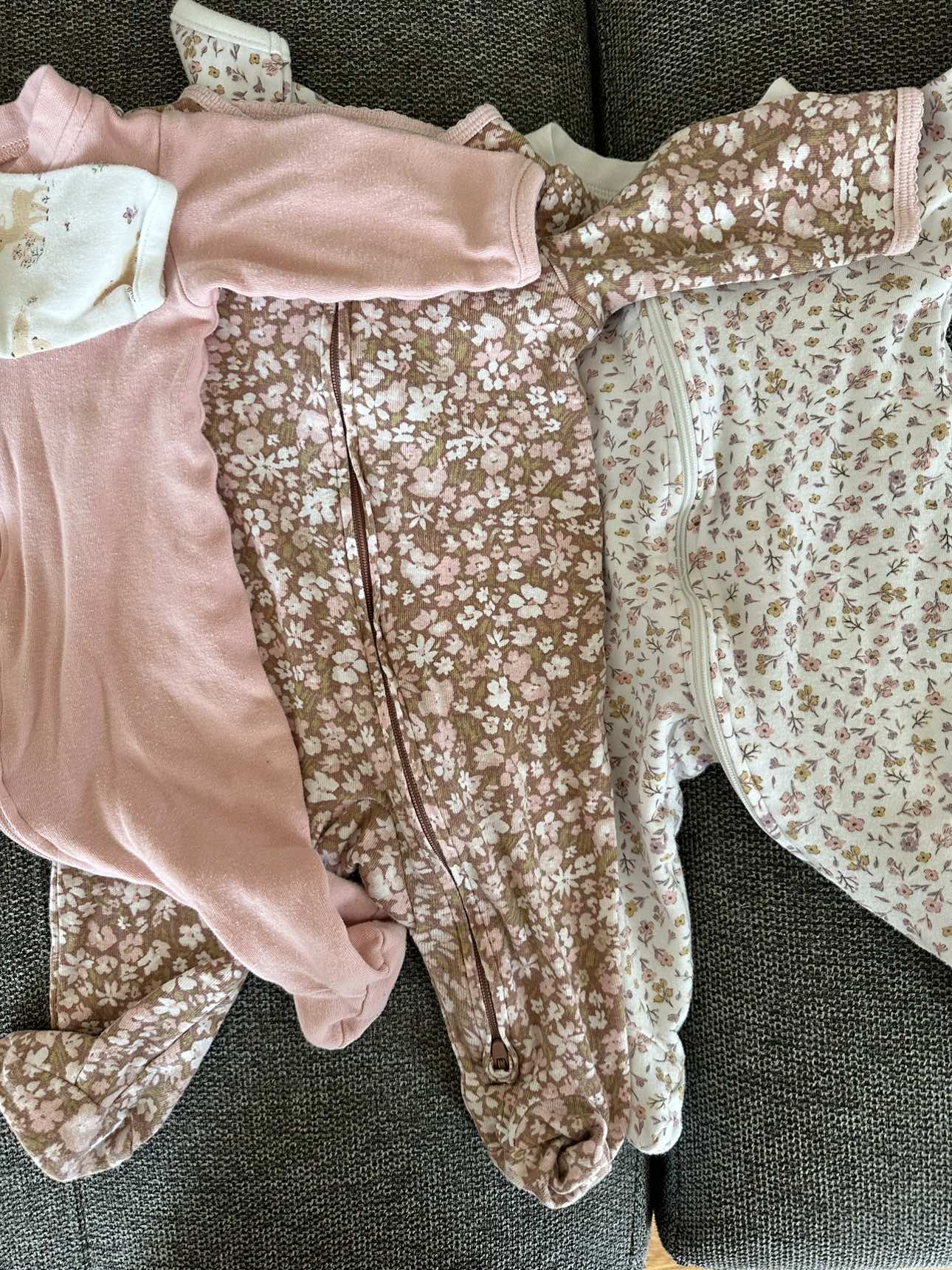 Infant clothes - photo 3