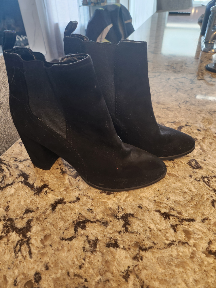 FREE- Women's Black Boots thumbnail