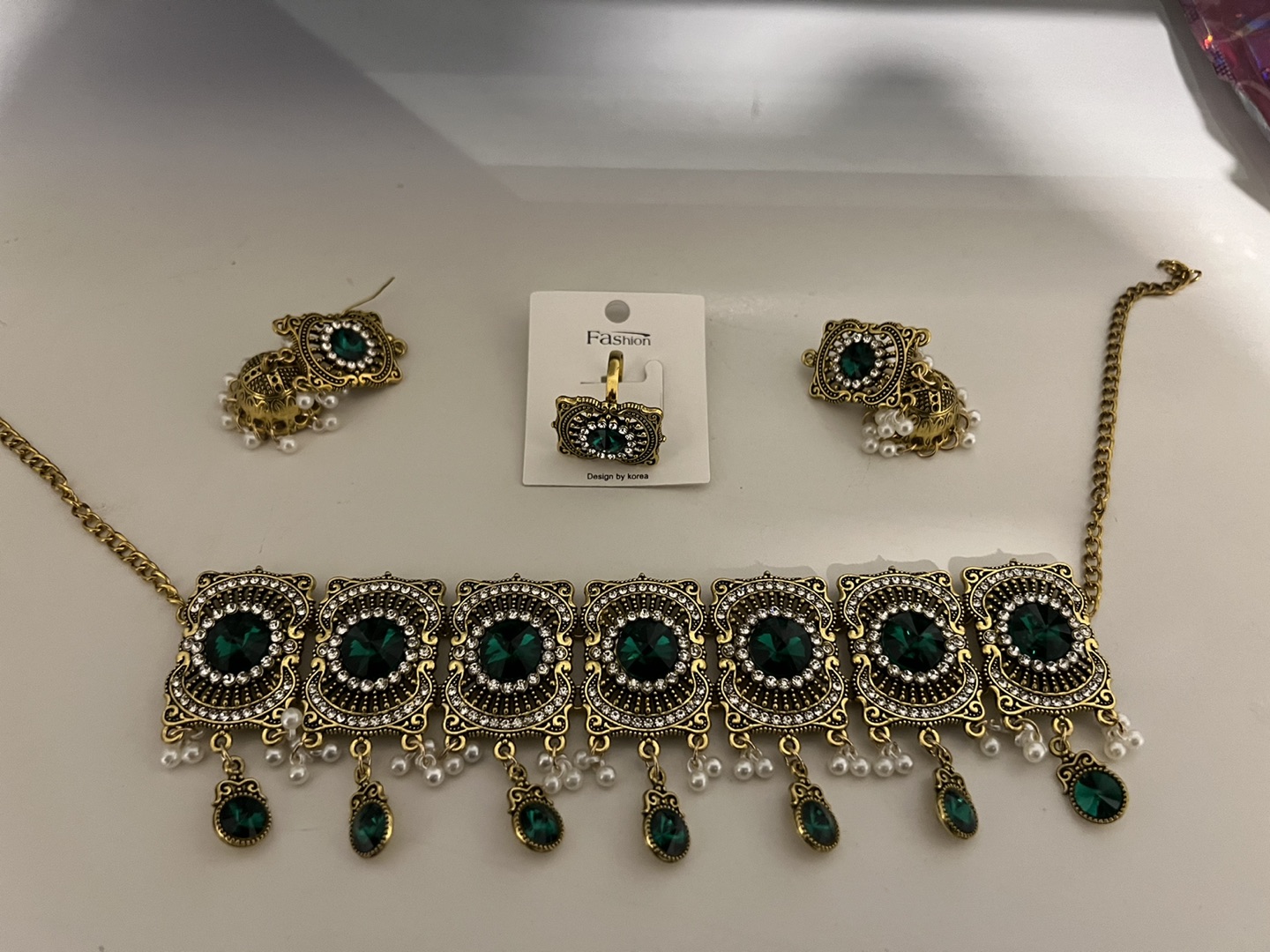 Ladies Jewelry thumbnail