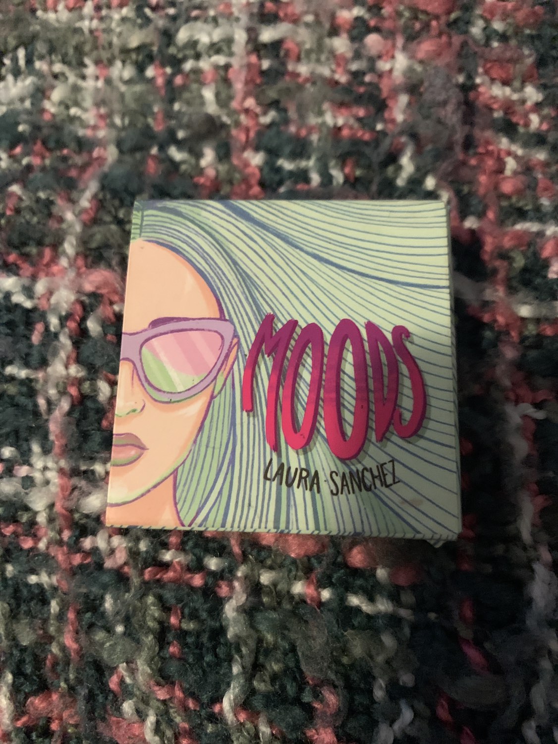 Laura Sanchez Moods eyeshadow image indicator(4)