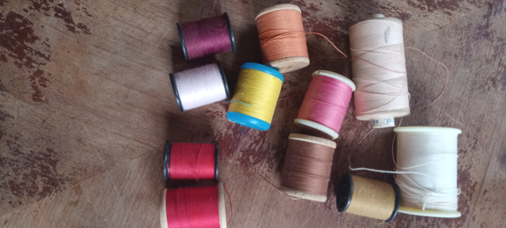 #FREECYCLE BUTTONS, THREAD, LINT REMOVER image indicator(4)