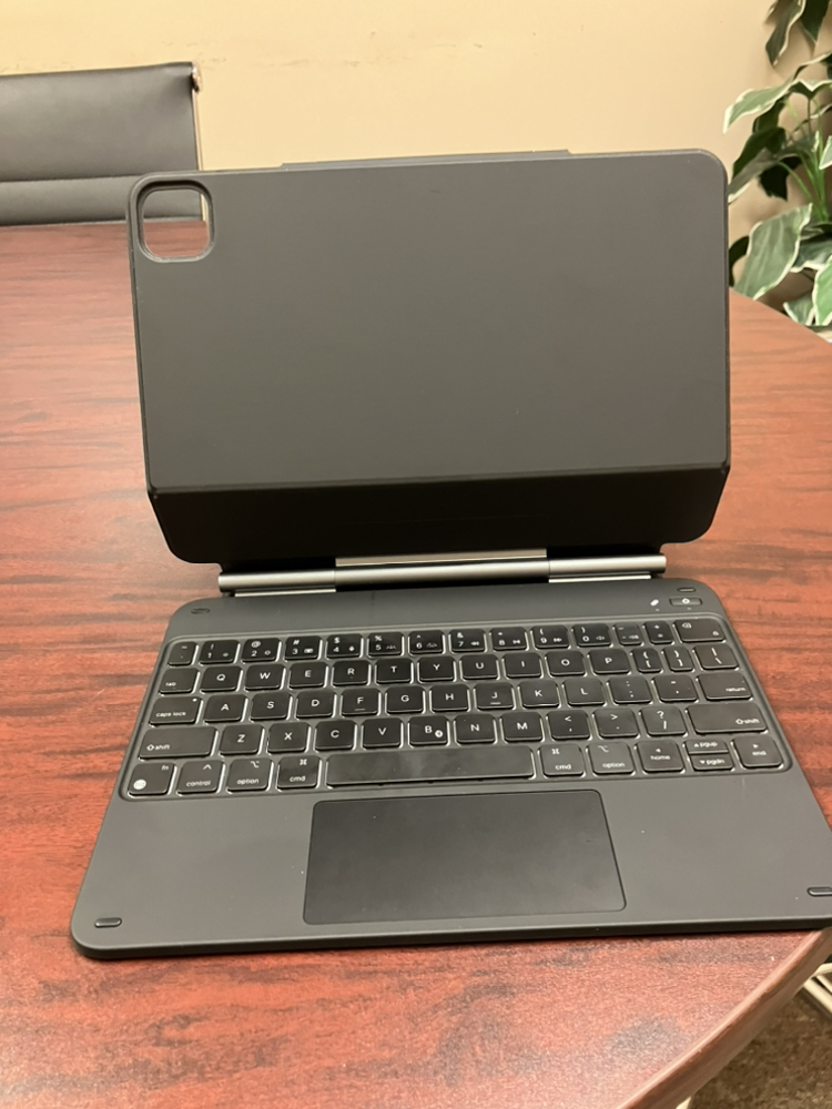 iPad Air 5th Generation 64GB with ESR Magnetic Keyboard Case - photo 3