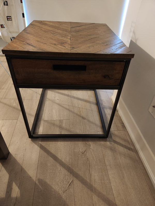 Coffee table and two end tables - photo 4
