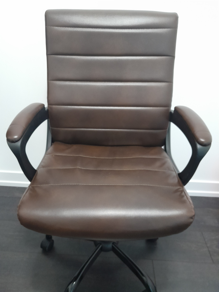 L shaped computer set with chair - photo 3