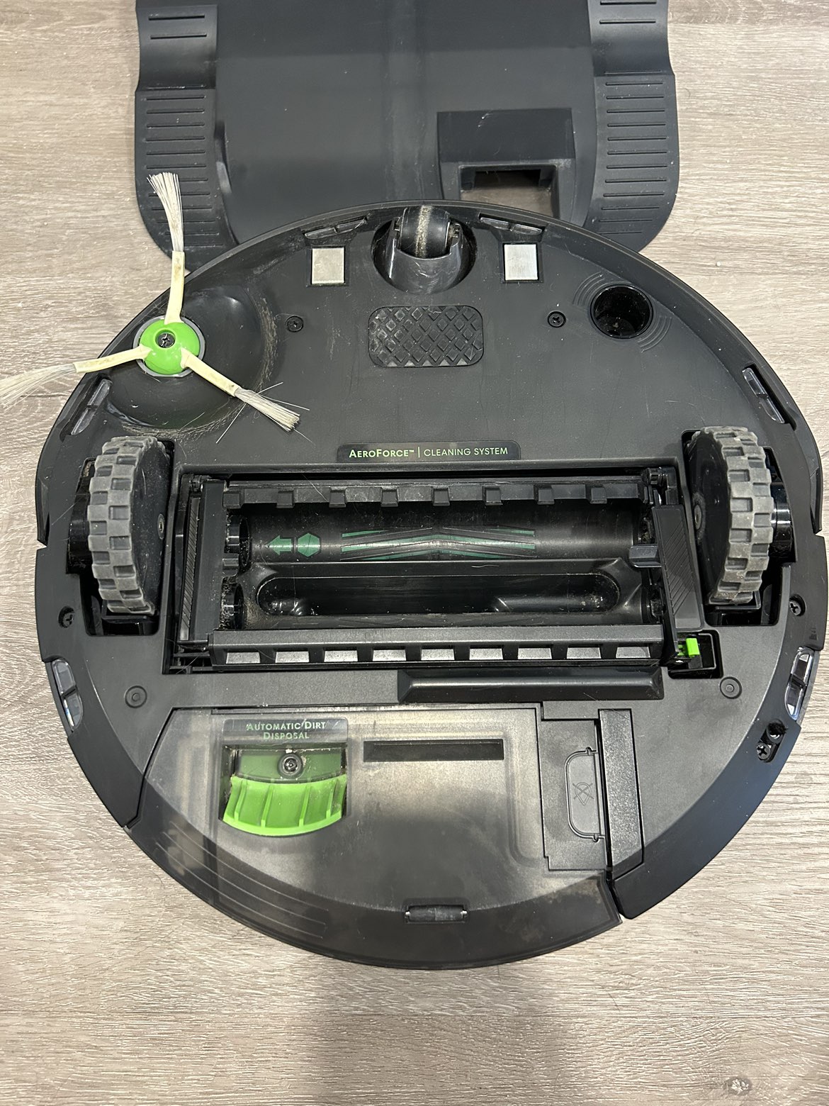 Roomba j7+ self emptying vacuum - photo 5