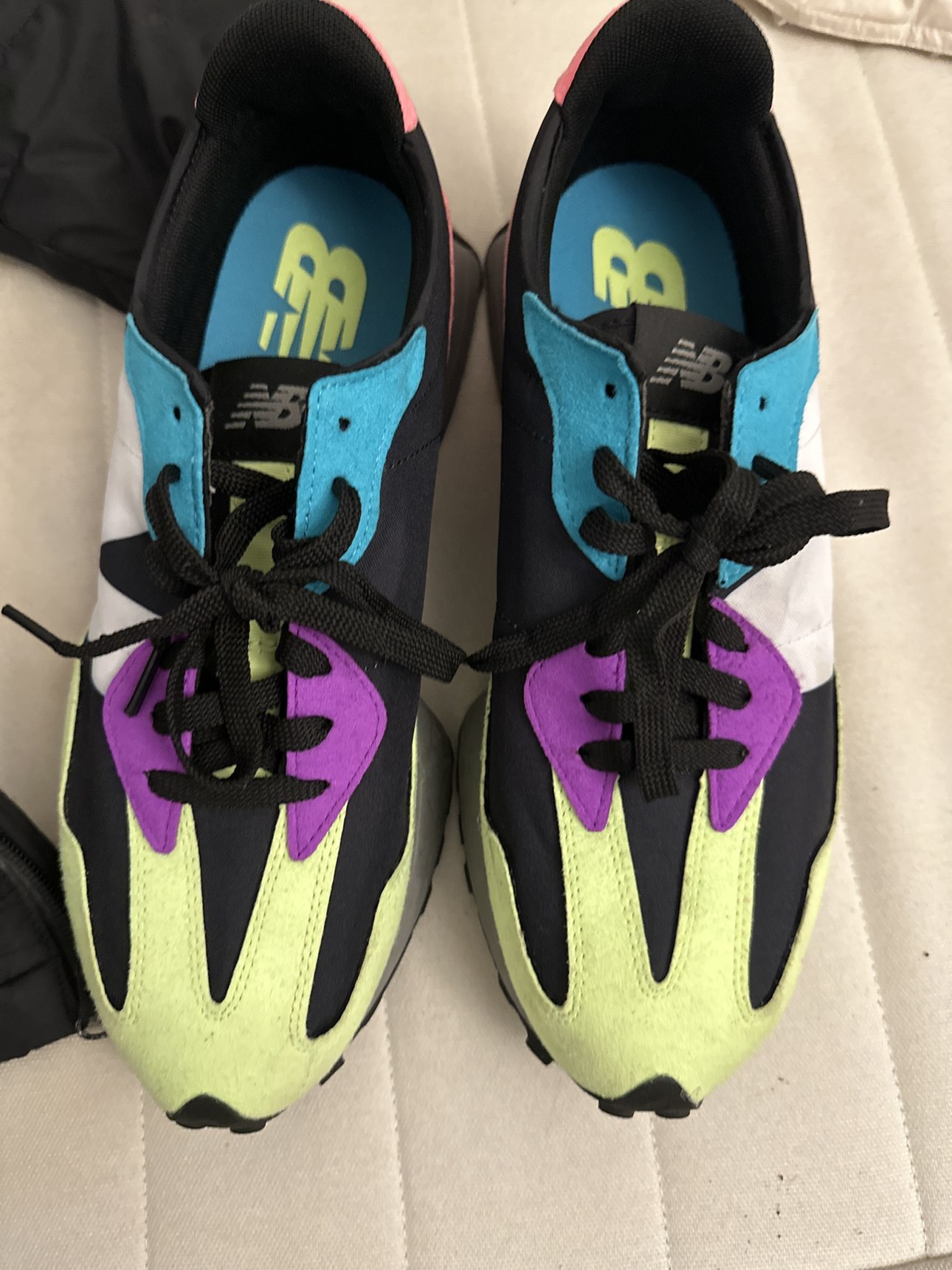 new balances 327 10.5