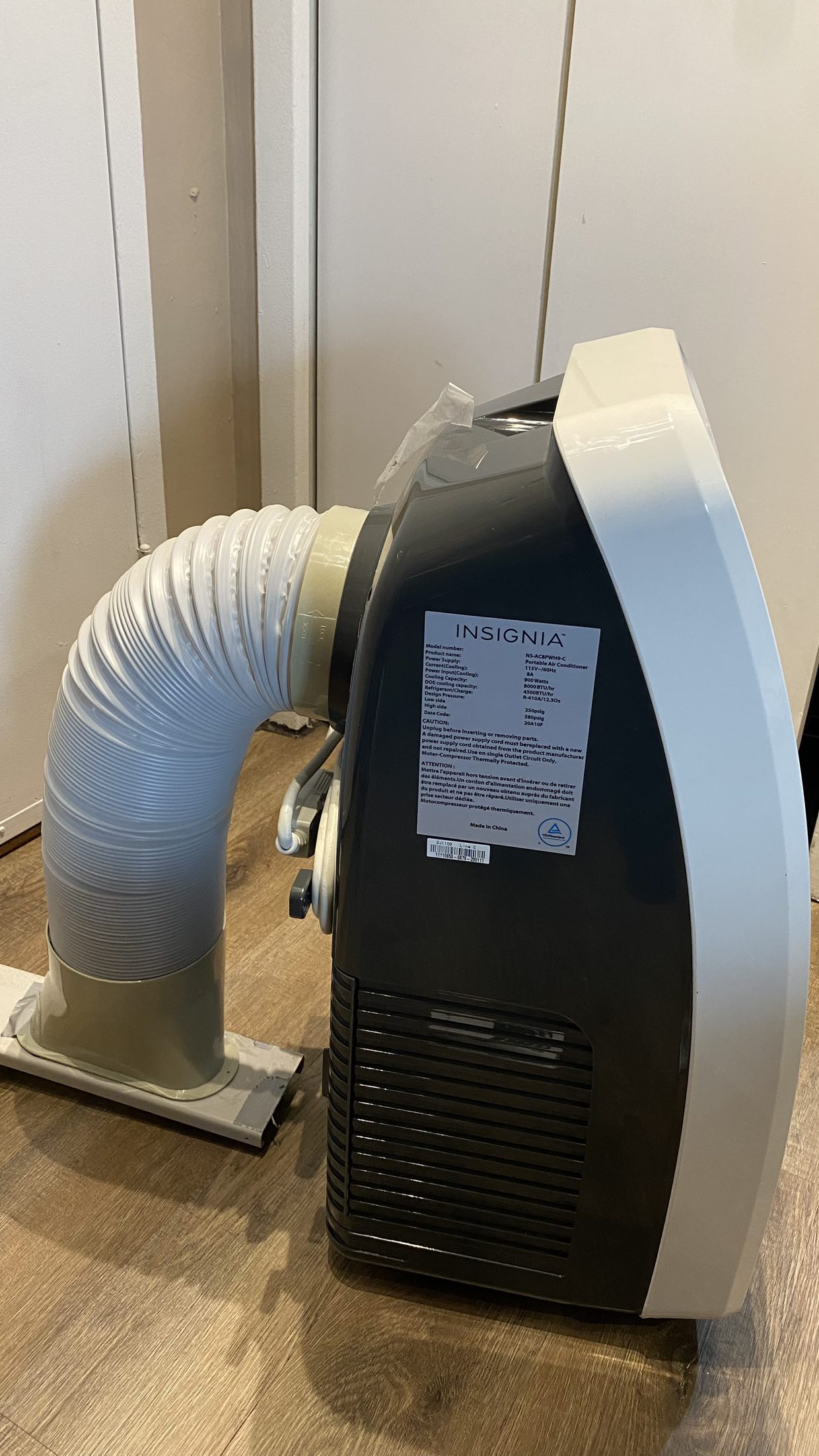 Insignia Portable Air Conditioner - 8000 BTU - photo 3