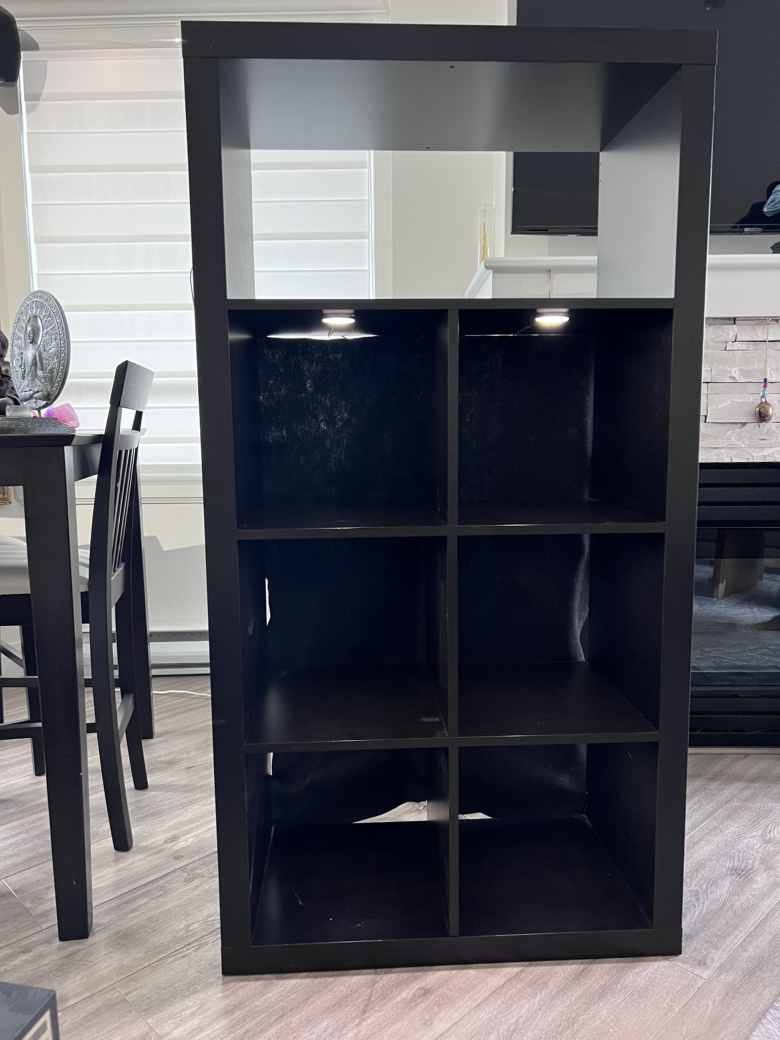 IKEA Kallax unit with led puck lights - photo 5