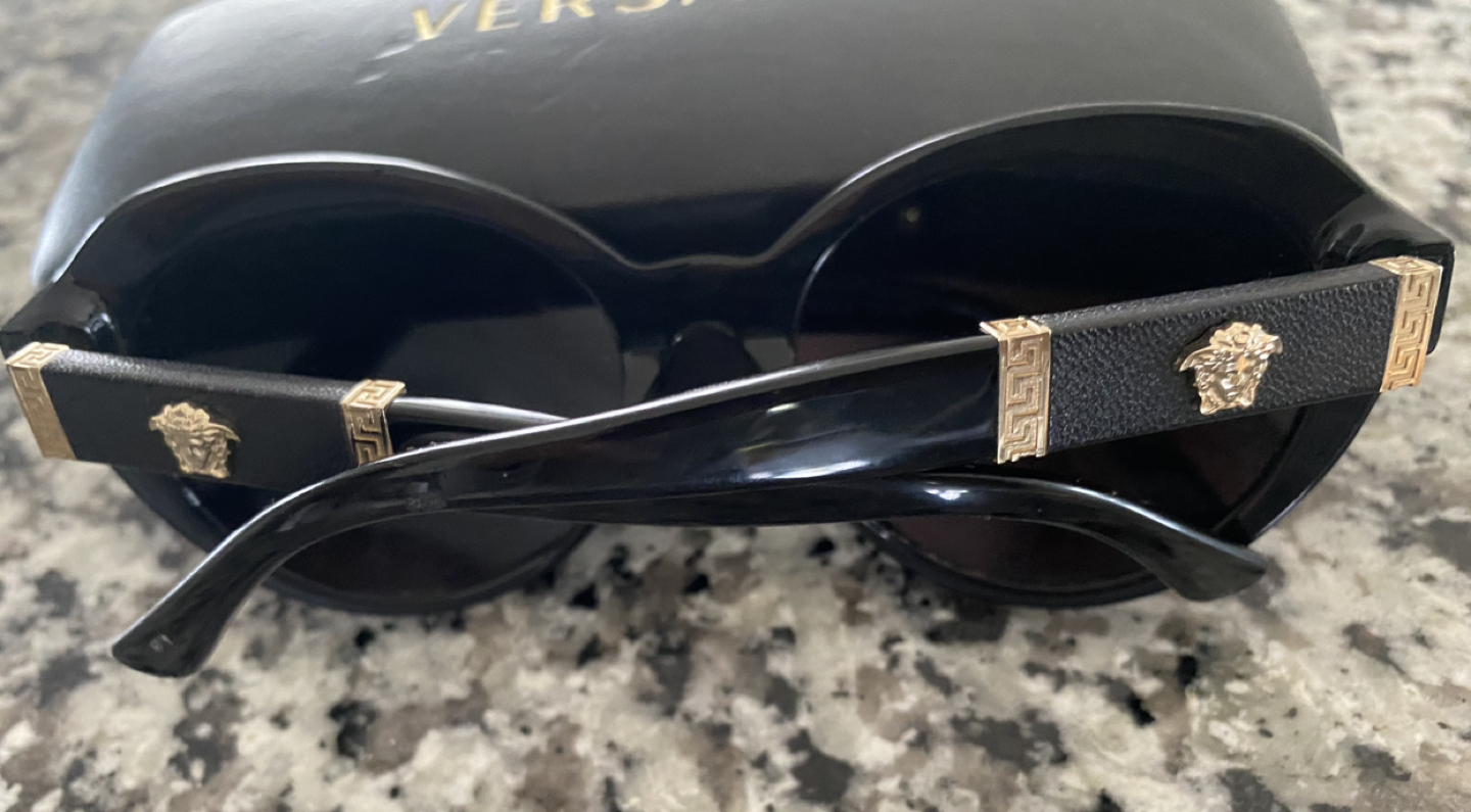 Authentic Versace sunglasses. image indicator(3)