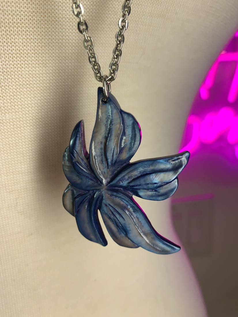 Abalone Shell Decorative Flower Pendant thumbnail