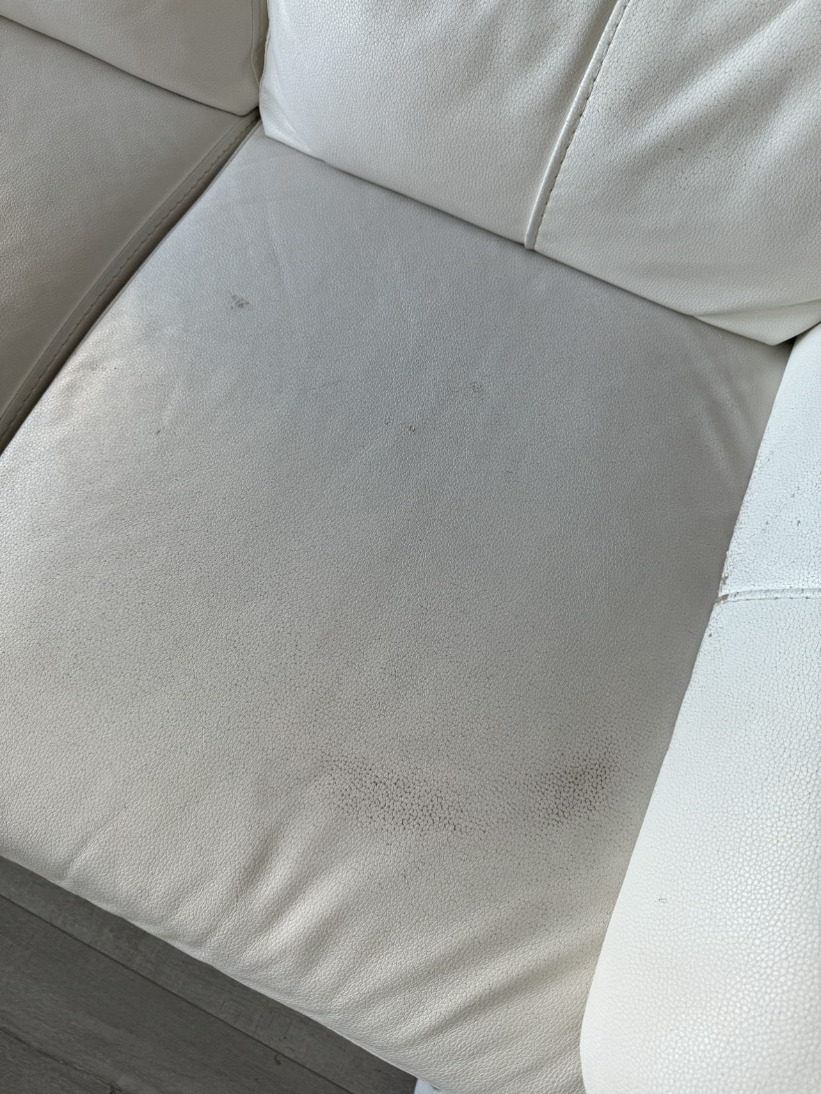 Olivia White Leather-look Loveseat - photo 5