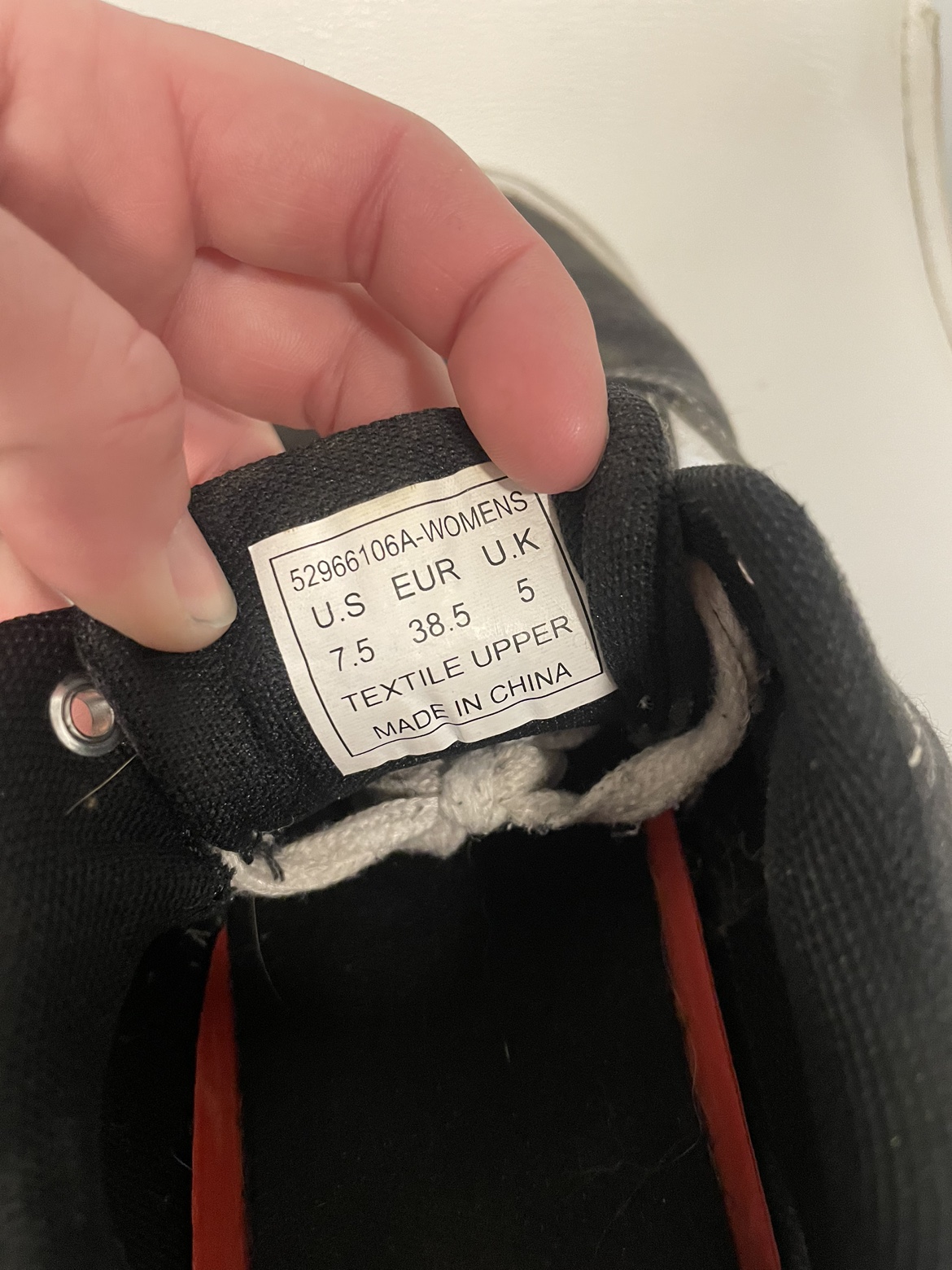 Levi’s Women’s Classic Sneakers! image indicator(4)