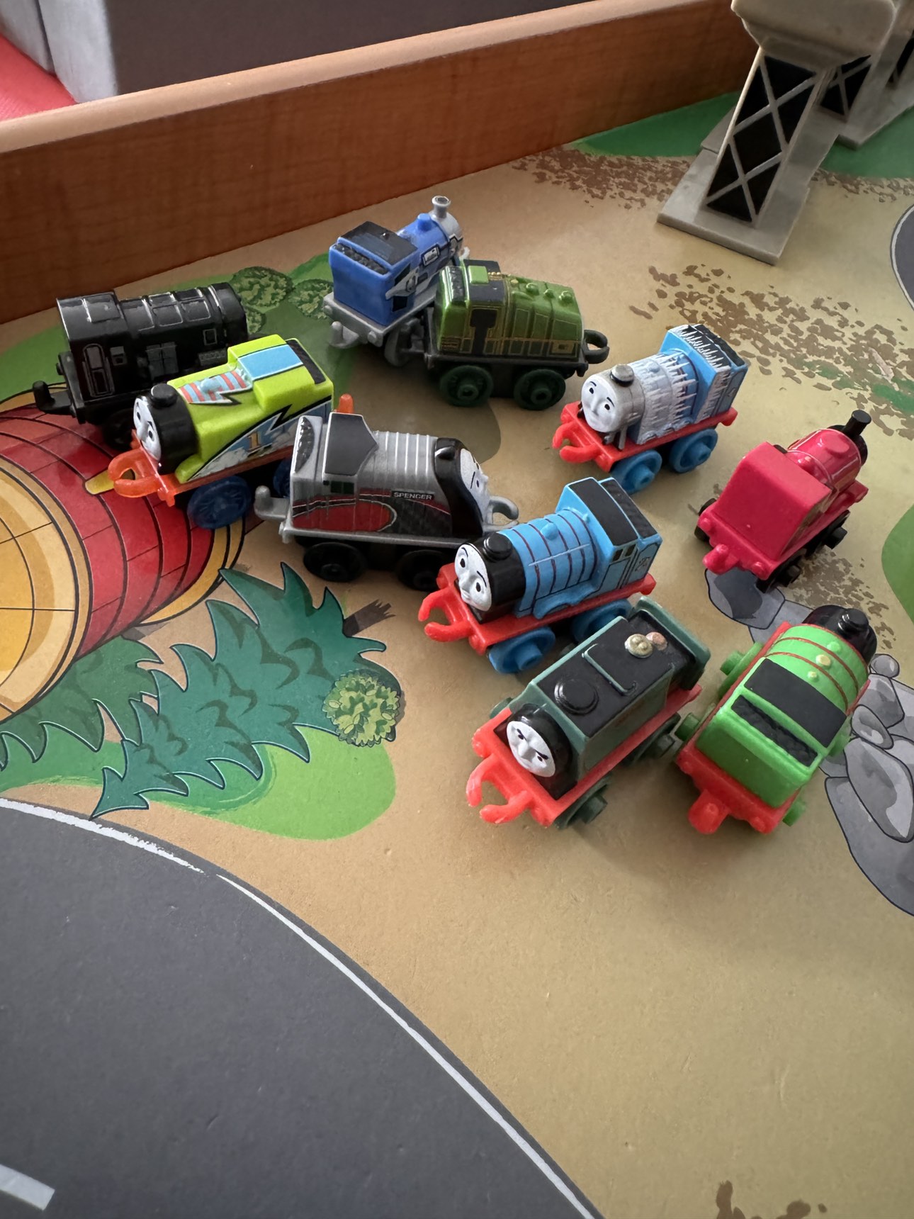 Train set plus table image indicator(4)