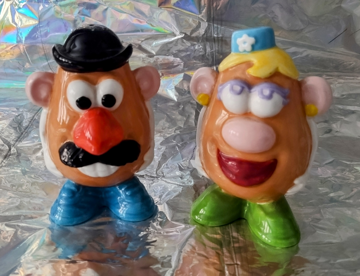 Lot of Vintage Mr. Potato Head Kitchen Items - photo 5