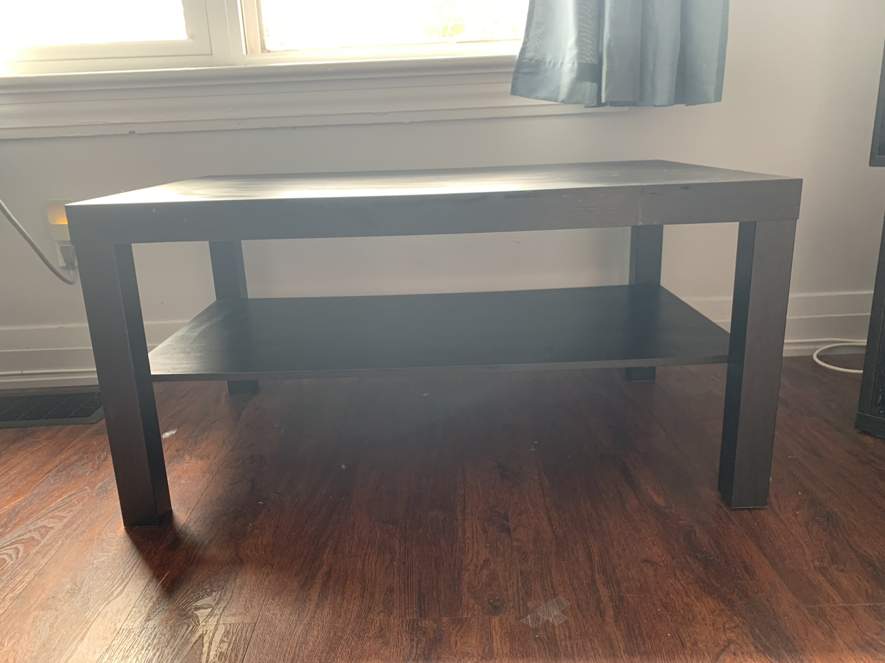 Coffee table with lower shelf - photo 2