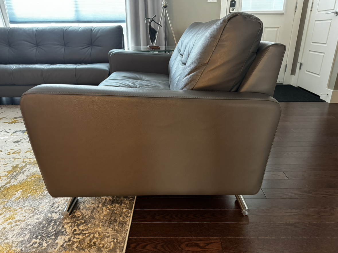 Palliser Couch & Love Seat Combo (100% Leather) - photo 3