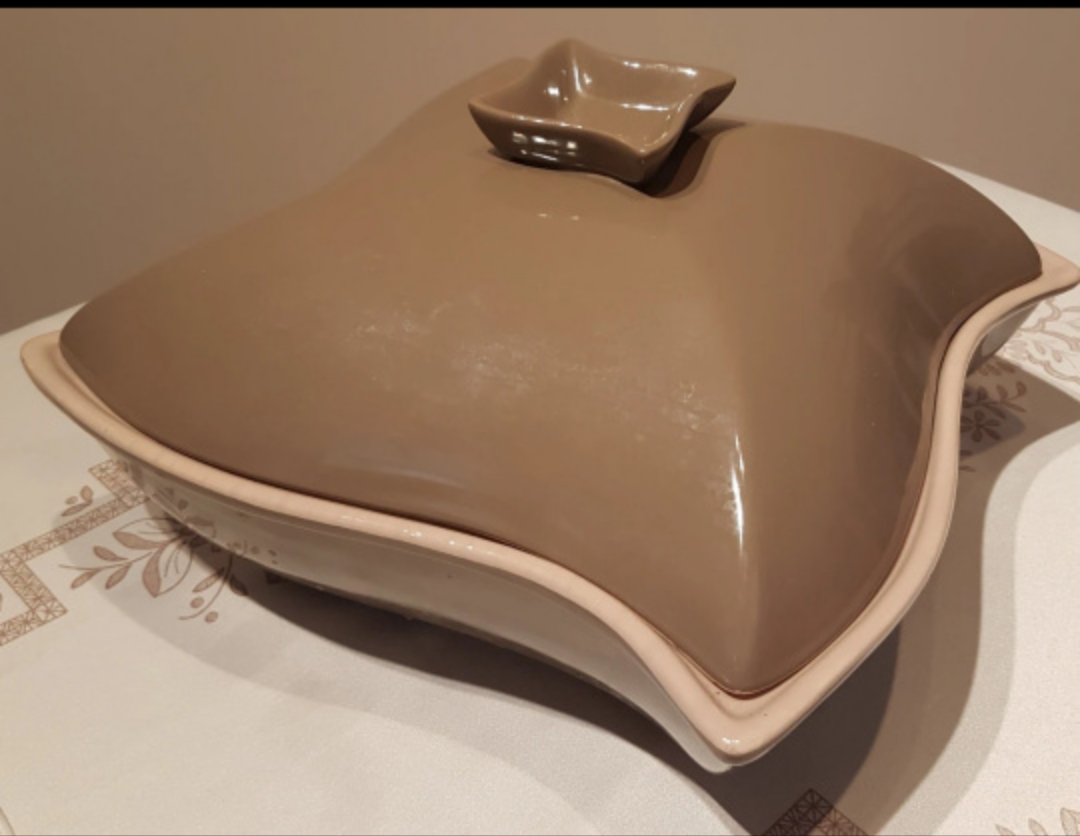 Star shaped Tureen with Lid. image indicator(4)