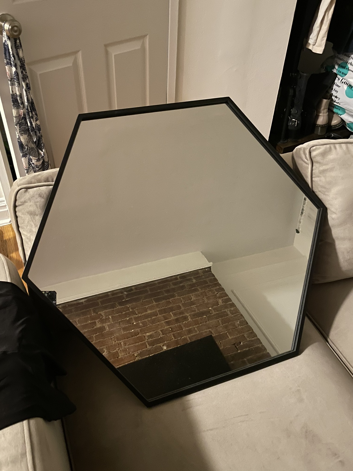 Hexagon Mirror