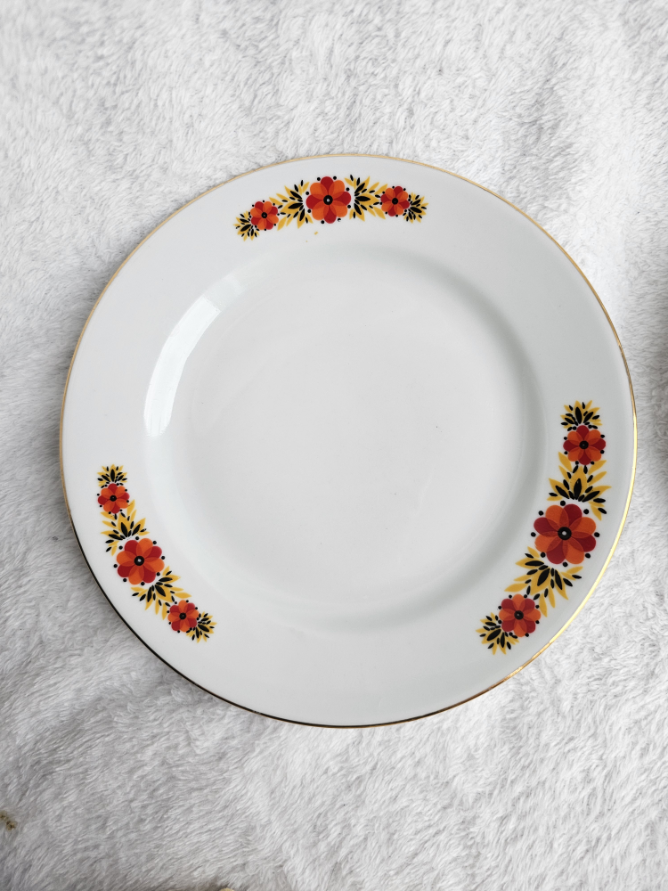 Two Bulgarian Red + Orange Flower Motif 7.5" plates image indicator(2)