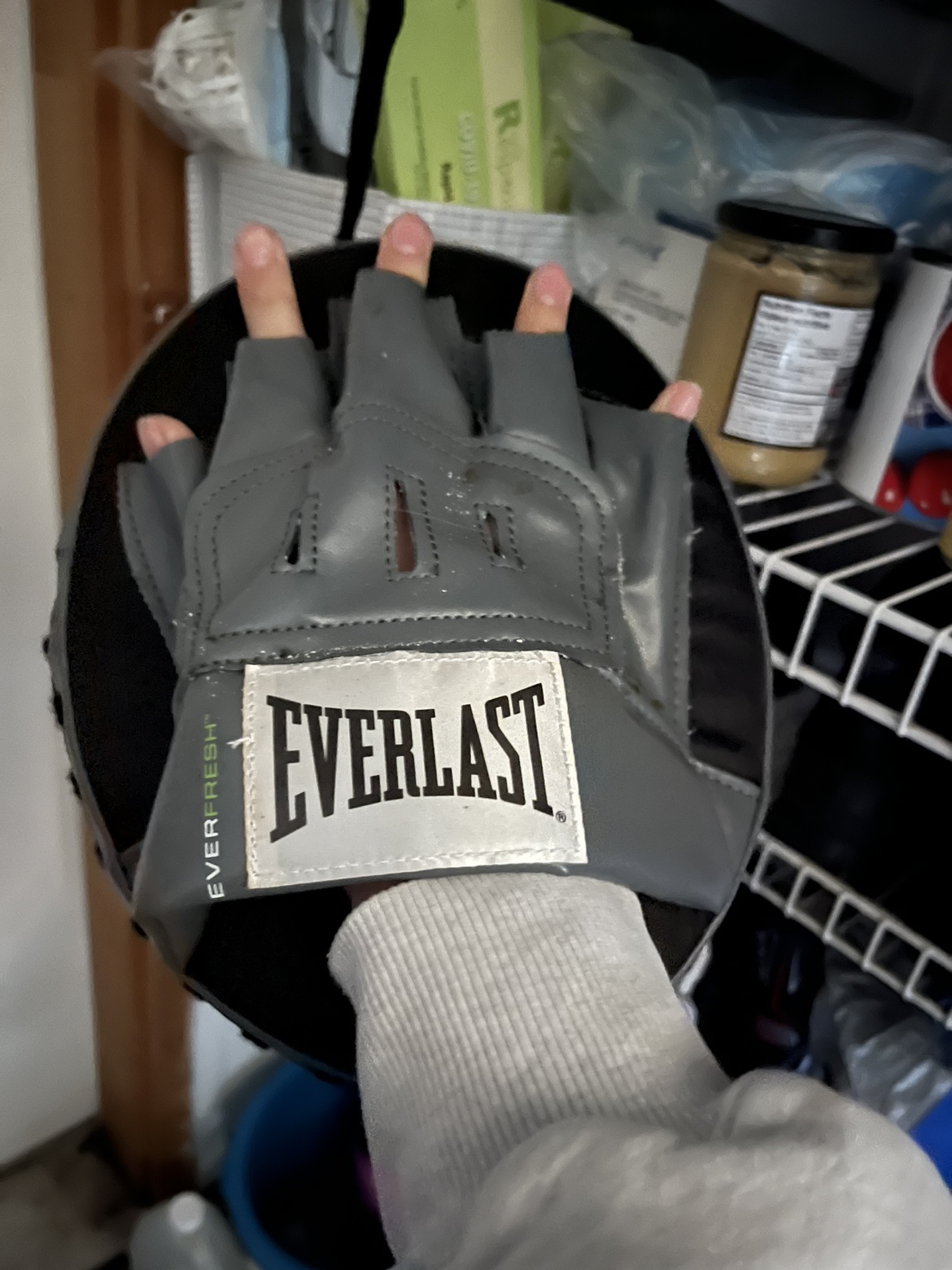 Boxing gloves and pads image indicator(2)