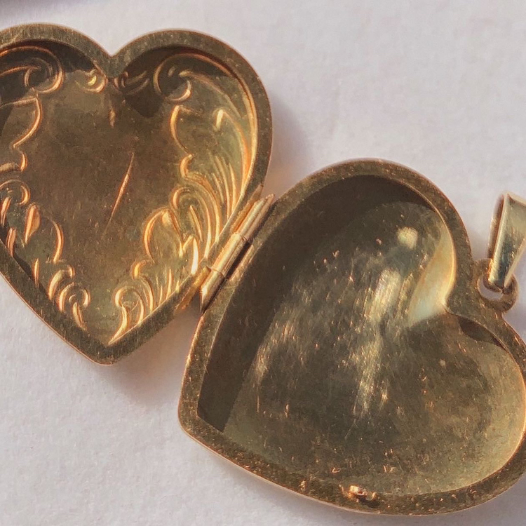 Solid 10k Large Antique Estate Heart Locket image indicator(2)