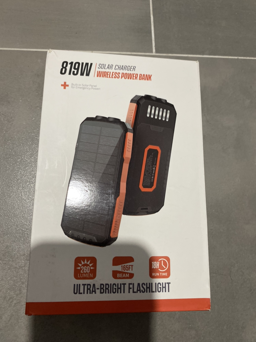 Brand New Solar portable battery pack with flashlight 🥕 thumbnail