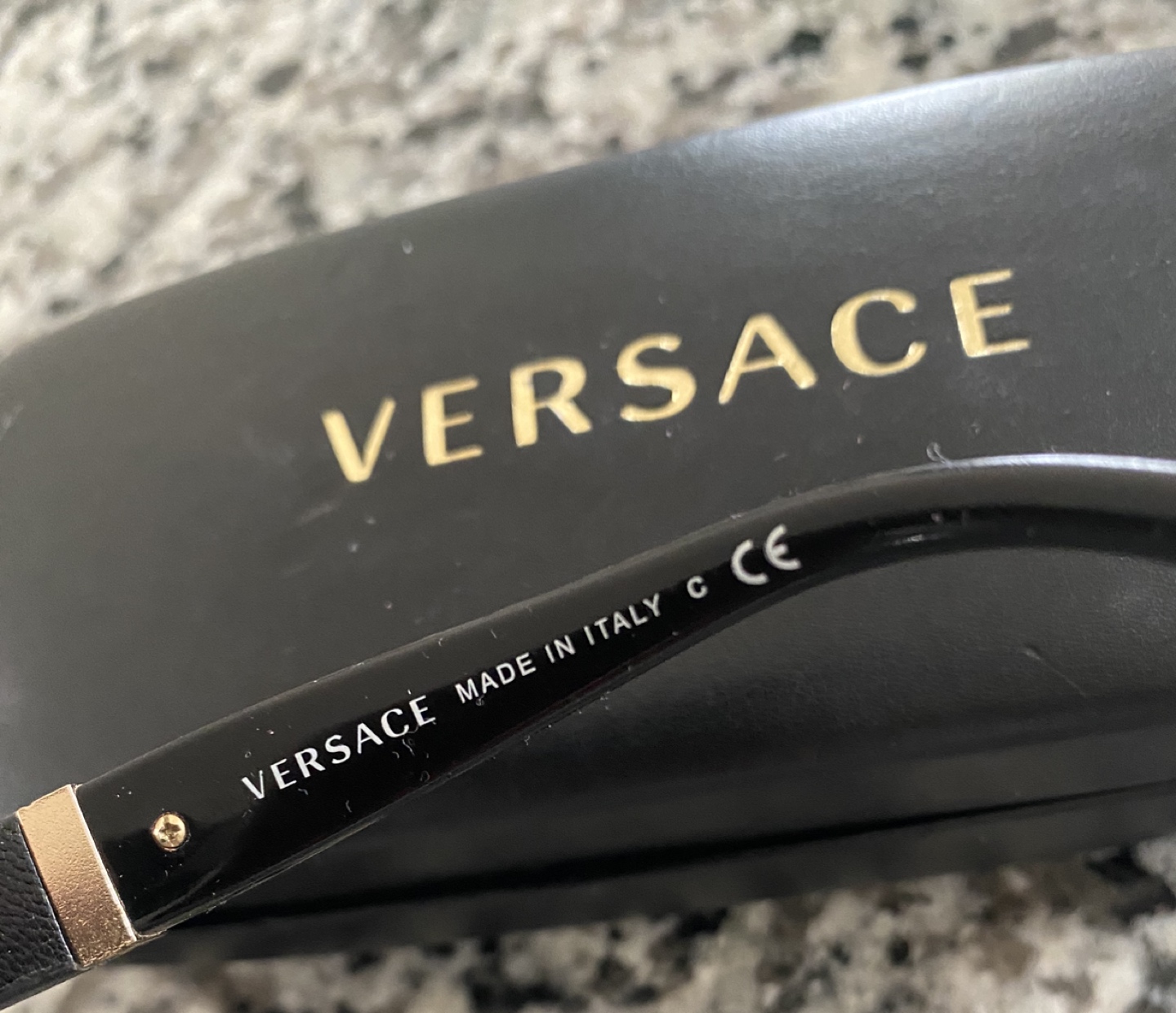 Authentic Versace sunglasses. image indicator(6)