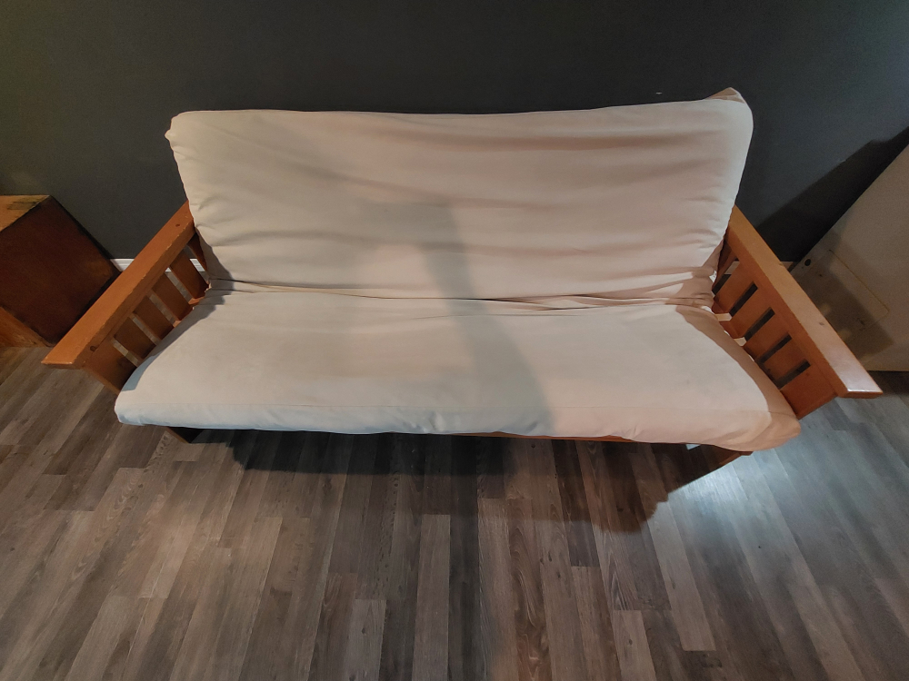 futon sofa - wooden frame - photo 2