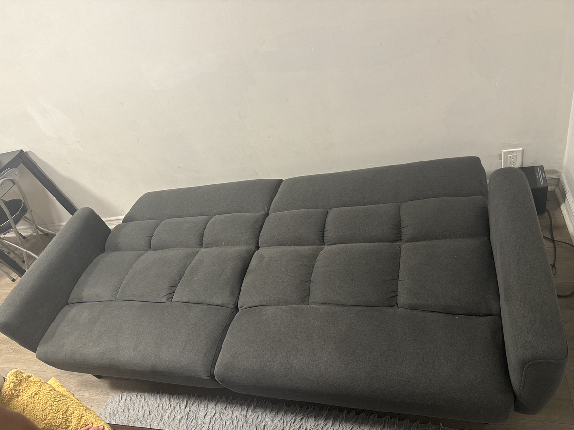 Moving out sale - Futon - seats 4 - photo 4