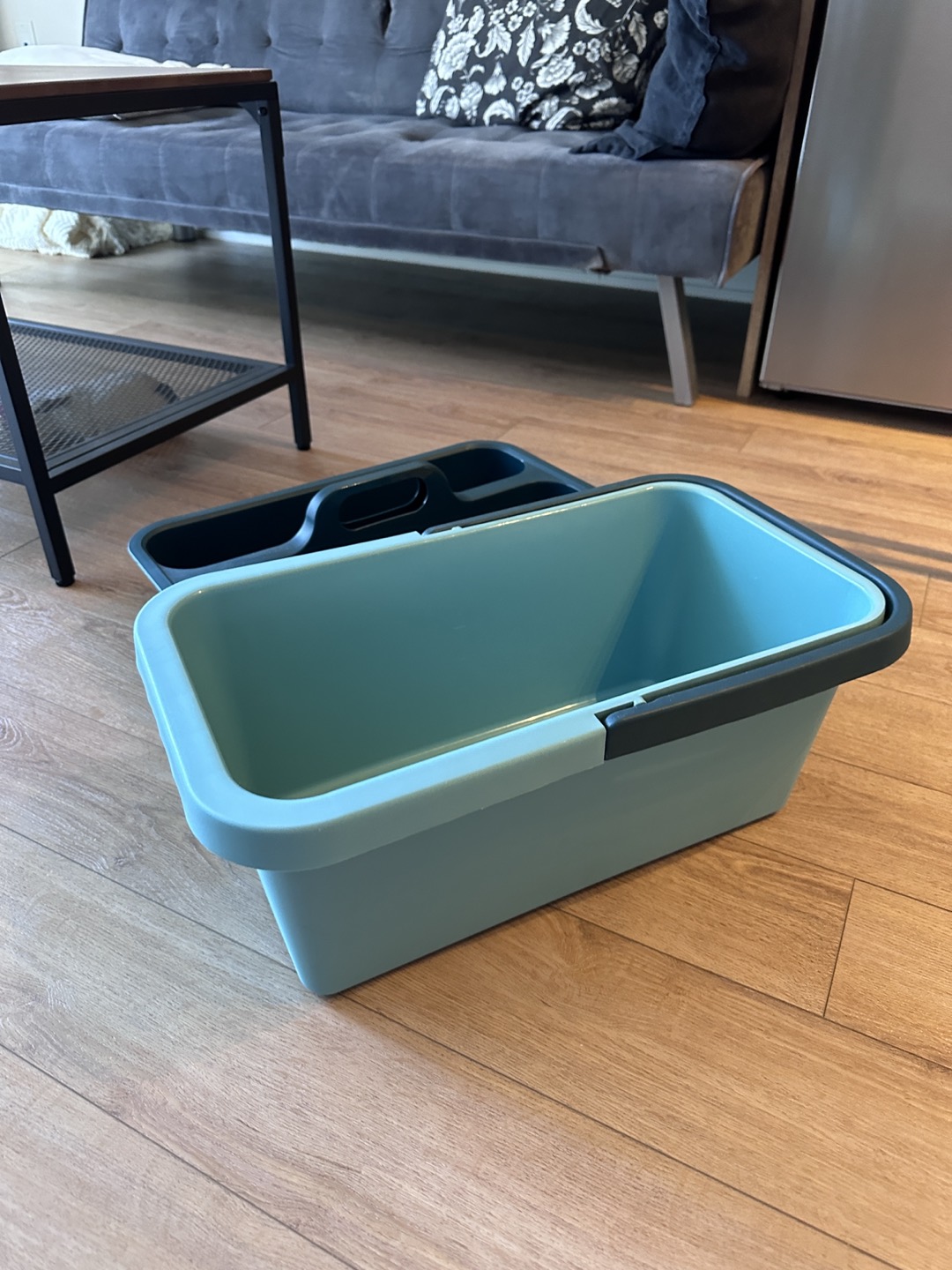 Bucket, brush and scoop - photo 4