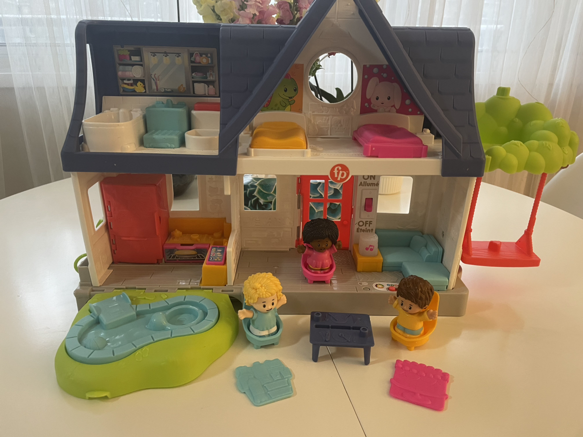 Fisher-Price Little People Friends Together Play House thumbnail
