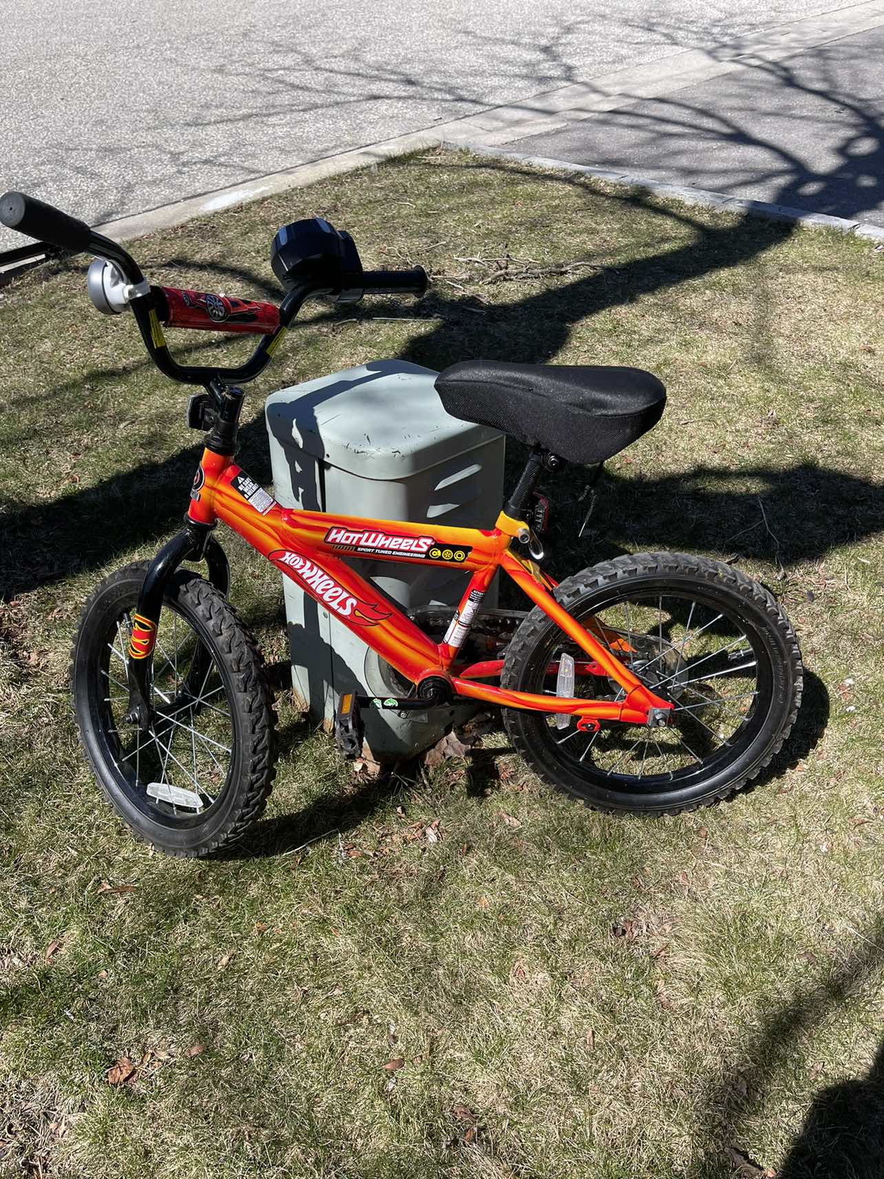 16 Inch Bicycle. 5-9 Kids Bike.