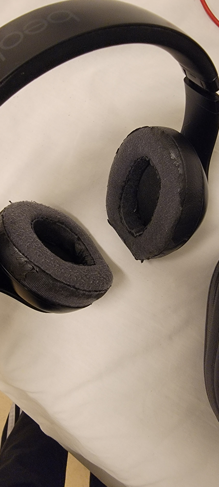 Beats studio by Dre 3 image indicator(4)