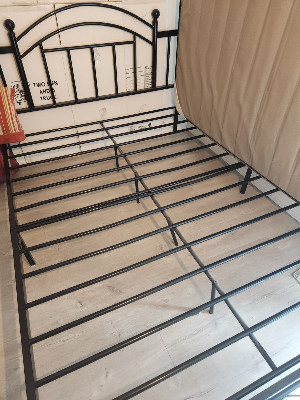 Queen bed and mattress - photo 3