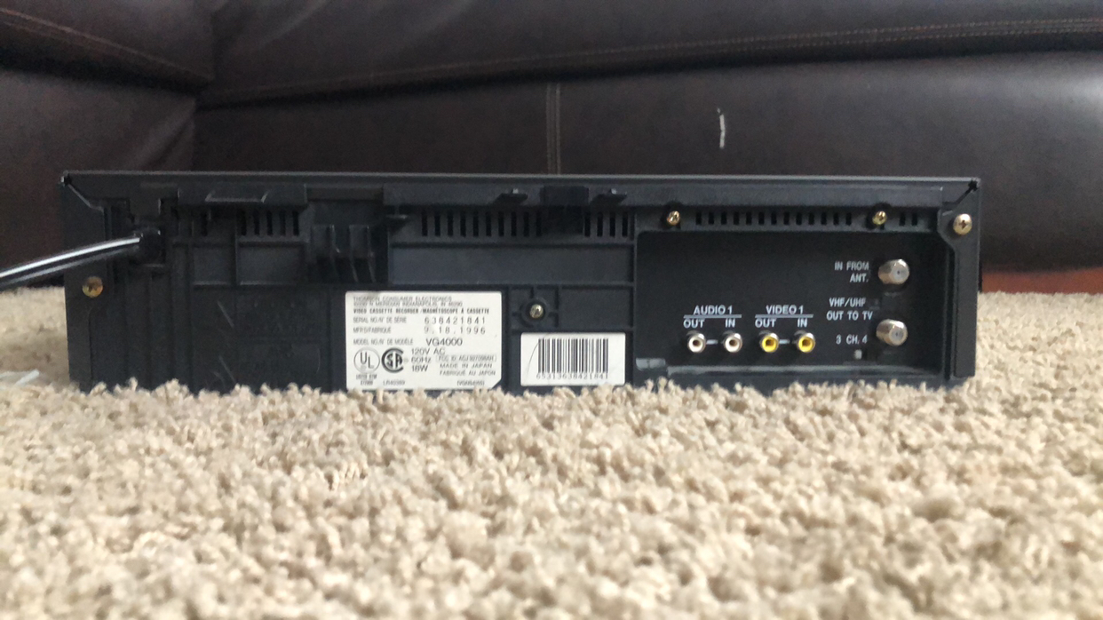 VHS player - photo 3
