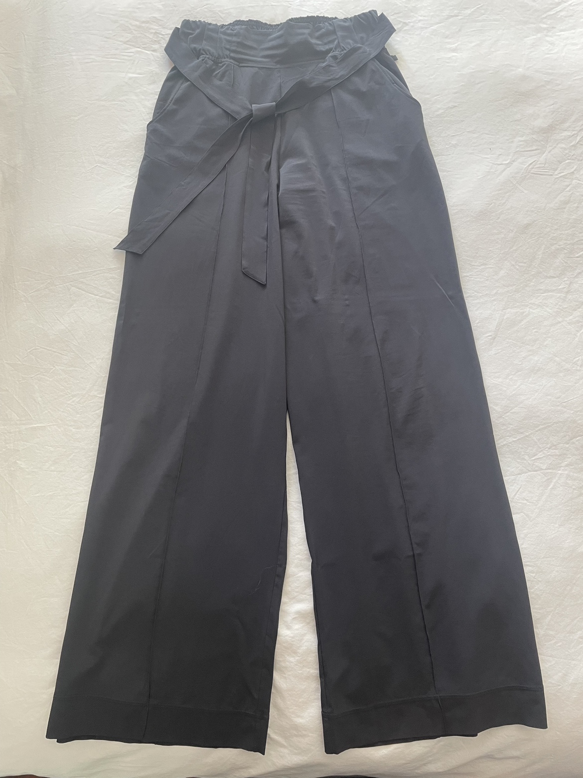 Lululemon Noir Pant (wide-leg)