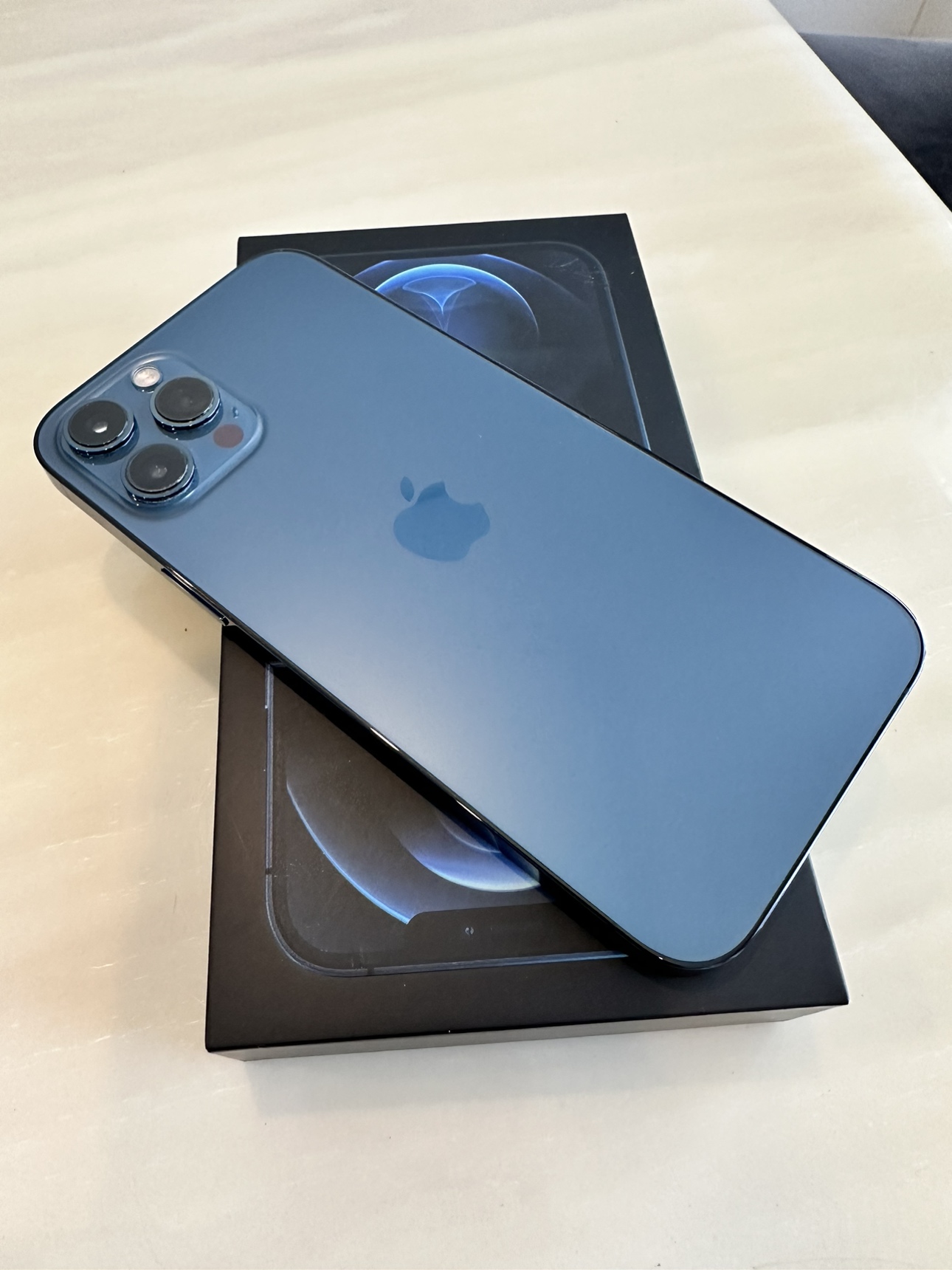 Iphone 12 Pro Max 128 GB image indicator(3)