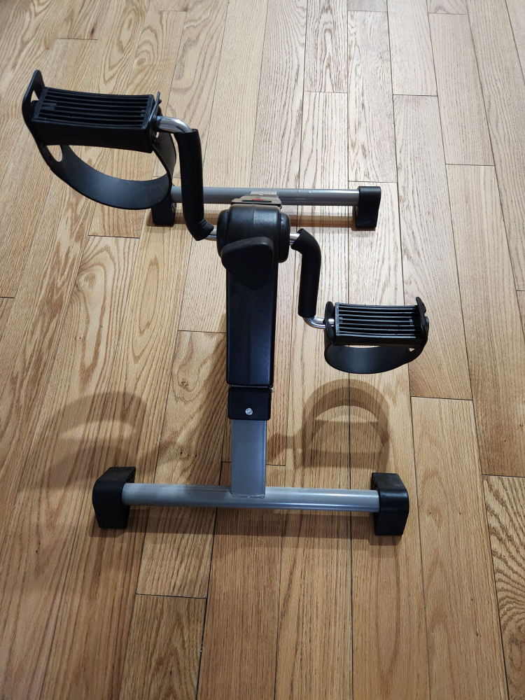 Pedal exerciser for under desk image indicator(2)