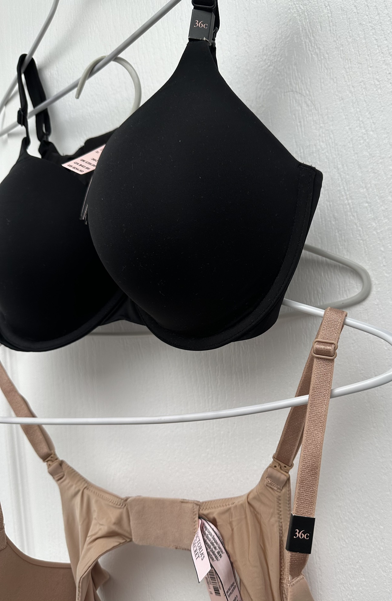 Victoria’s Secret uplift bra 36C, bundle for 2pcs image indicator(3)