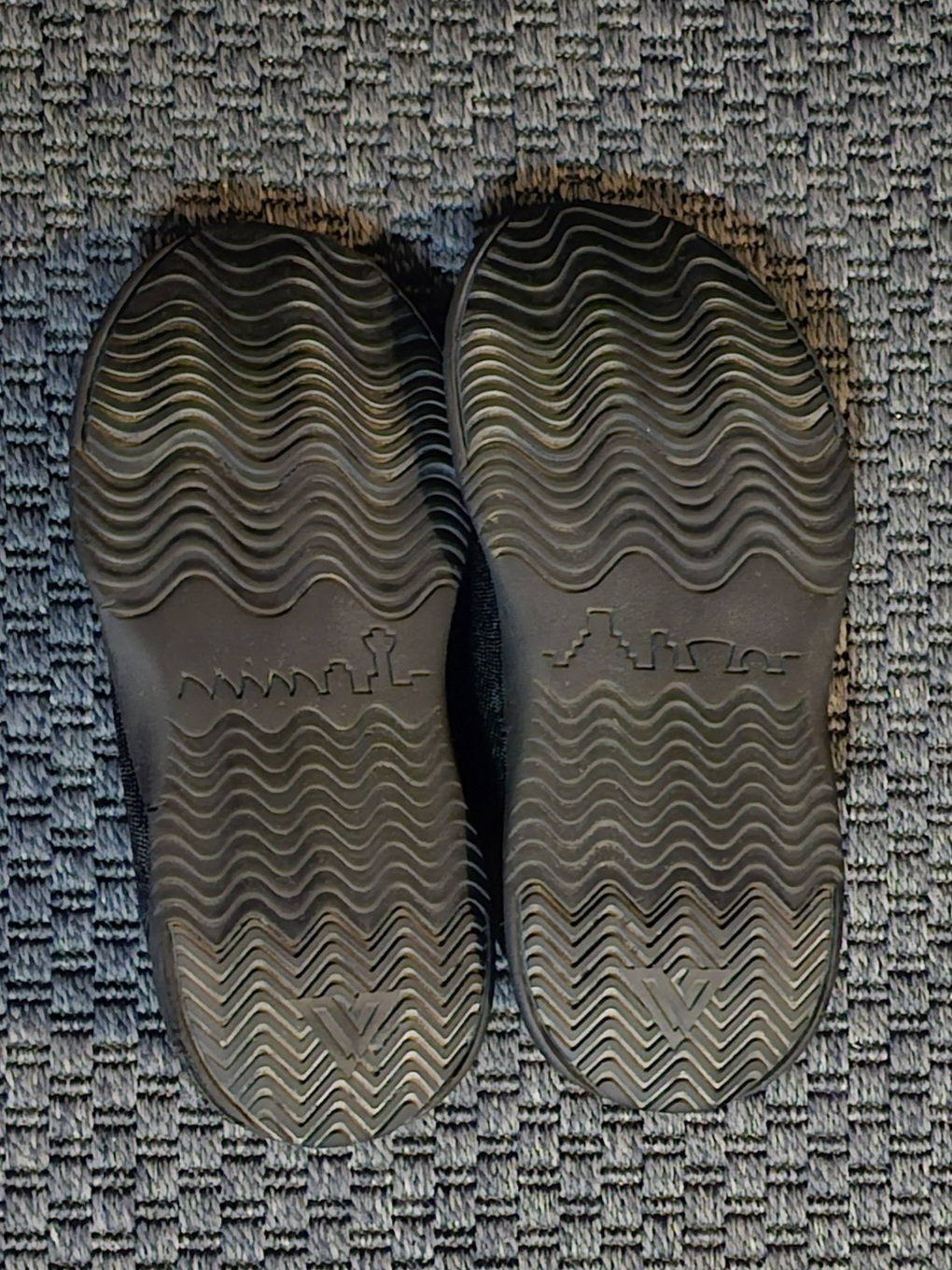 Vessi everyday slip-ons (size M6/W7) waterproof shoes image indicator(5)