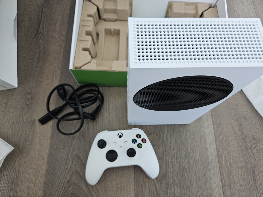 Xbox Series S 512GB Console - photo 3