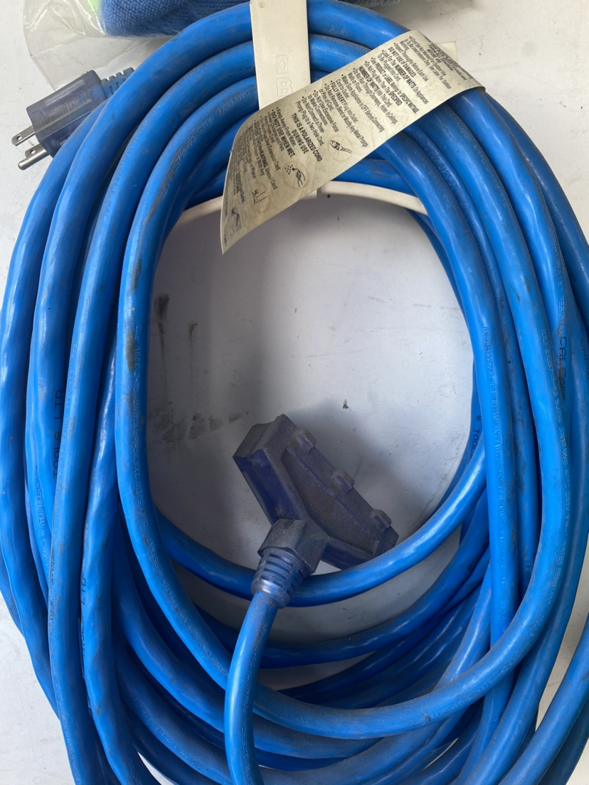 100 ft heavy duty 300 volt extension cord