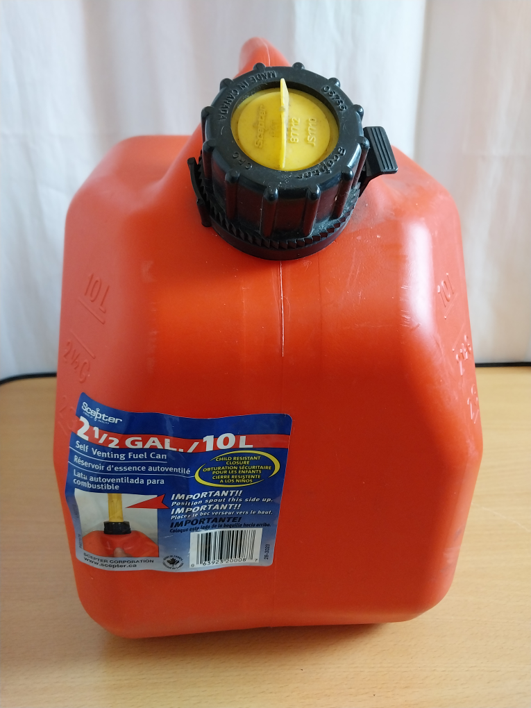 2 Petrol/Jerry Cans.1-10 lt.1-4.7 lt. Firm $. *It's available* image indicator(3)