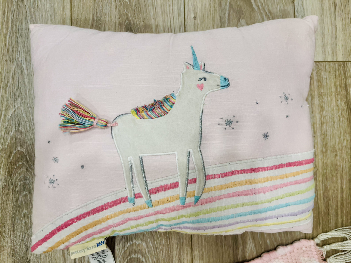 MAKE AN OFFER 😁🦄 unicorn theme bedroom decor image indicator(2)