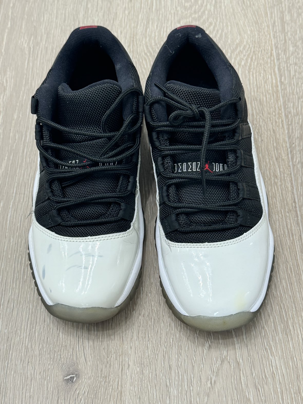 Jordan 11 low tuxedo - photo 3