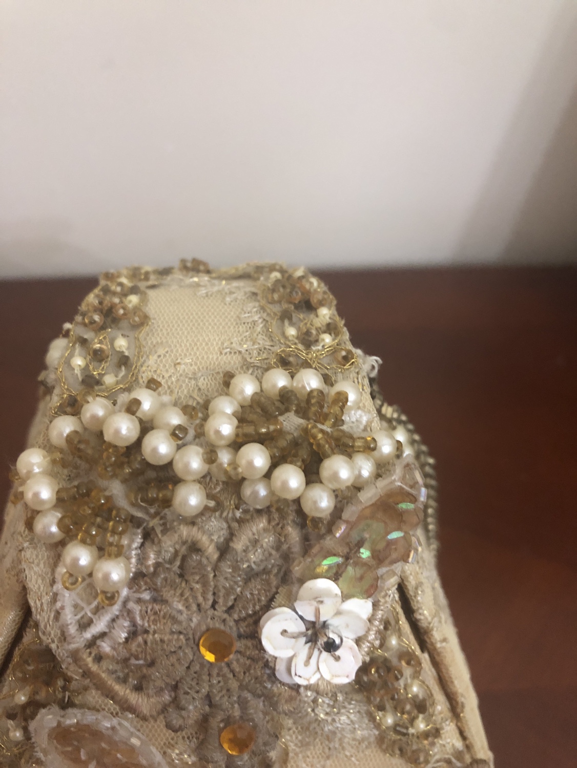Vintage Pearl Embelliished purse image indicator(4)